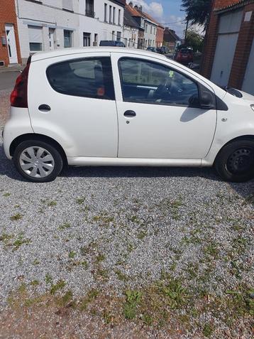 Peugeot 107, Auto's, Voorwielaandrijving, Euro 5, Wit, 5 deurs