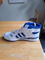 Adidas sneakers, Enlèvement