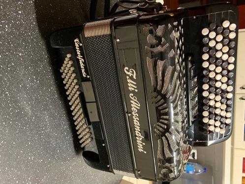 Accordéon Alessandrini, Muziek en Instrumenten, Accordeons, Zo goed als nieuw, Toetsaccordeon, Ophalen
