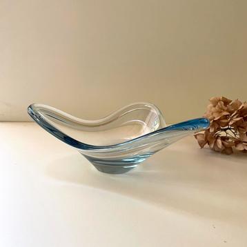 Holmegaard glazen kom. Deens design blauw getint glas., Gebruikt, Schaal, Ophalen of Verzenden, Glas