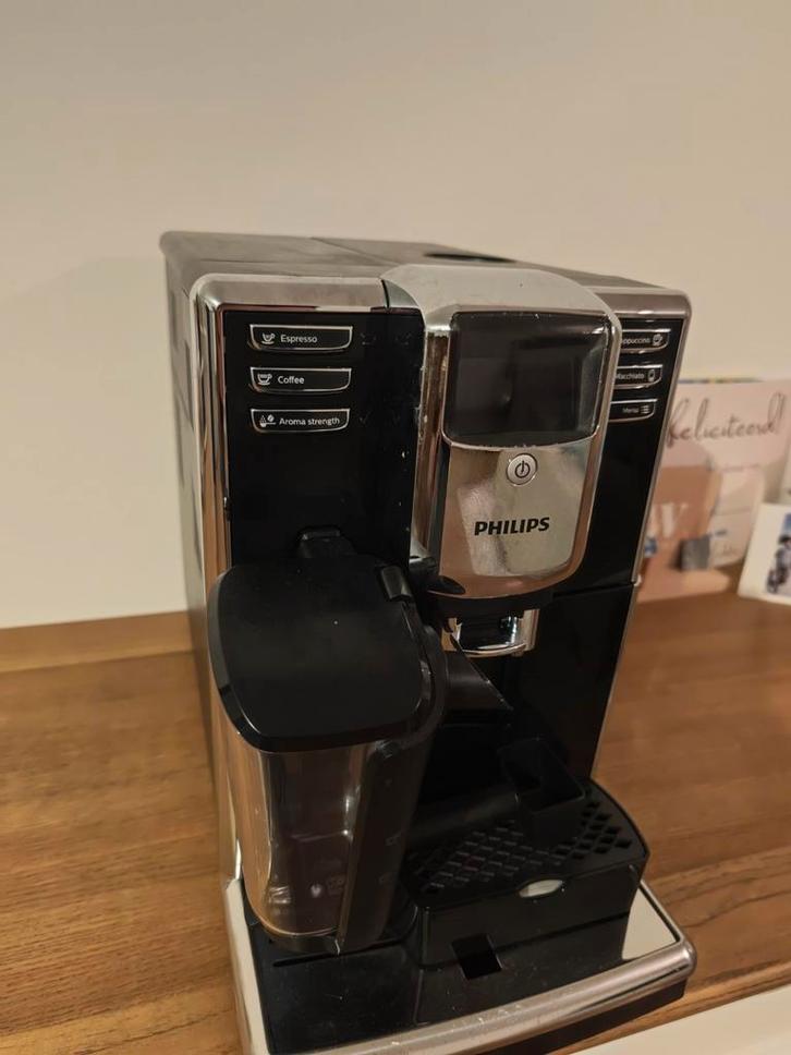 Philips espresso machine lattego EP5330, Elektronische apparatuur, Koffiezetapparaten, Zo goed als nieuw, Ophalen of Verzenden