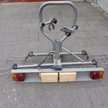 Fietsdrager beschikbaar voor biedingen