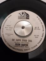 EILEEN BARTON. DE AARDE STOND NOG STEEDS. USA RECORDS 60s 45, Ophalen of Verzenden, Zo goed als nieuw