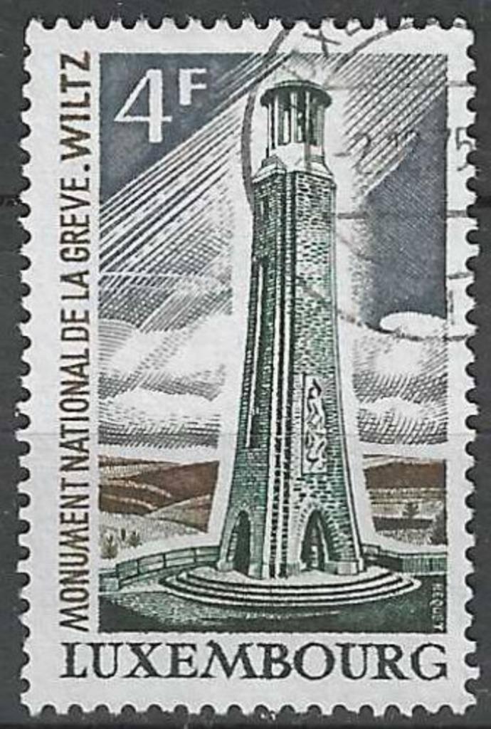 Luxembourg 1973 - Yvert 820 - Monument à Wiltz (ST), Timbres & Monnaies, Timbres | Europe | Autre, Luxembourg, Envoi
