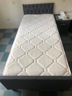 1 persoonsbed met nieuwe matras, Maison & Meubles, Chambre à coucher | Lits boxsprings, 90 cm, Gris, Enlèvement, 200 cm