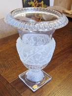 Kristallen vaas model Lalique Versailles, Antiek en Kunst, Ophalen
