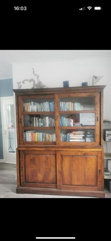 Wandmeubel,buffetkast teak met schuifdeuren een plaatje beschikbaar voor biedingen
