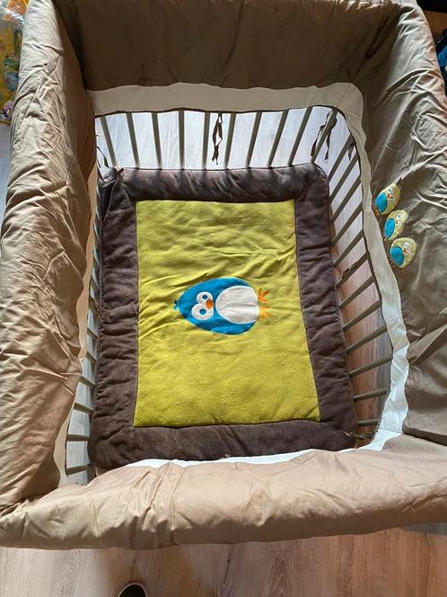 Super houten babybox op wielen met matras en t, Kinderen en Baby's, Babyparken, Gebruikt, Rechthoekig, In hoogte verstelbaar, Boxkleed