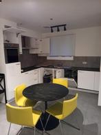 RONDE TAFEL HOUT MET 4 DESIGNSTOELEN, Ophalen, Zo goed als nieuw, Rond