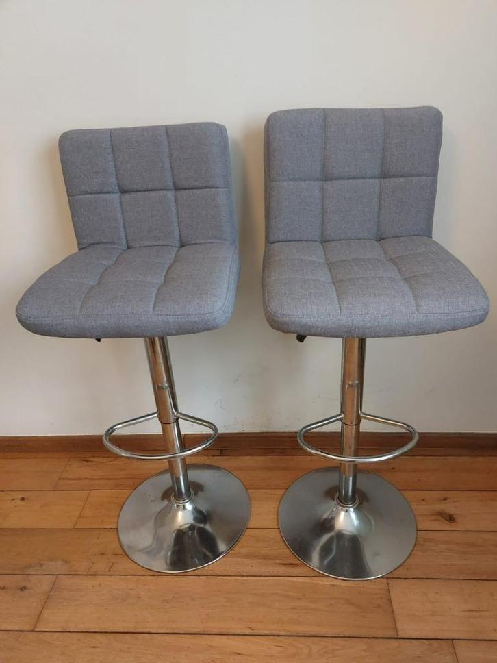 Kinderstoelen voor keuken/bar, Huis en Inrichting, Barkrukken, Zo goed als nieuw, Kunststof, Metaal, 2 krukken, In hoogte verstelbaar