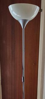 Stijlvolle staande lamp, Ophalen