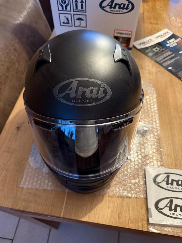 Arai Motorhelm maat L zwart(matzwart) nieuw, Motoren, Kleding | Motorhelmen, Heren, Integraalhelm, L, Arai, Nieuw met kaartje