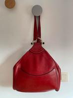 Handtas - rugzak van merk delvaux, Handtassen en Accessoires, Tassen | Damestassen, Ophalen of Verzenden, Gebruikt, Rood, Handtas