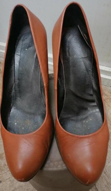 Caramel Schoenen met Sleehak beschikbaar voor biedingen