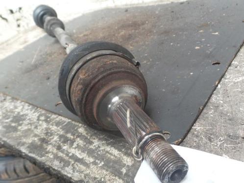 Aandrijfas rechts-voor van een Nissan Micra, Auto-onderdelen, Remmen en Aandrijving, Nissan, Gebruikt, 3 maanden garantie, Ophalen of Verzenden