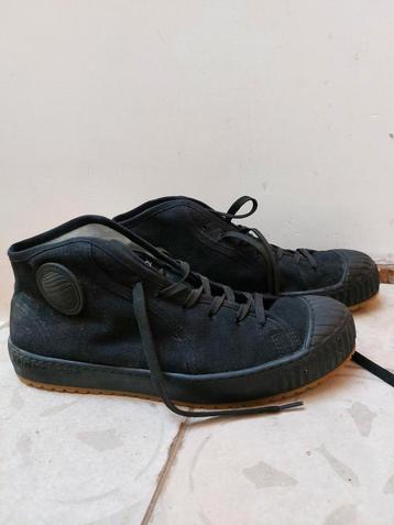 Zwarte Komrads schoenen maat 40/41 beschikbaar voor biedingen