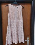 Kanten kleedje roze maat 42  prijs 15€, Kleding | Dames, Jurken, Ophalen, Maat 42/44 (L), Zo goed als nieuw, Knielengte