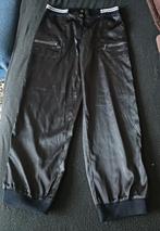 Satijnen Damesbroek, Enlèvement ou Envoi