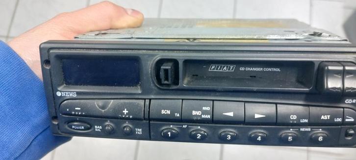 Fiat en Philips oldtimer autradio's, Auto-onderdelen, Elektronica en Kabels, Fiat, Gebruikt, Ophalen of Verzenden