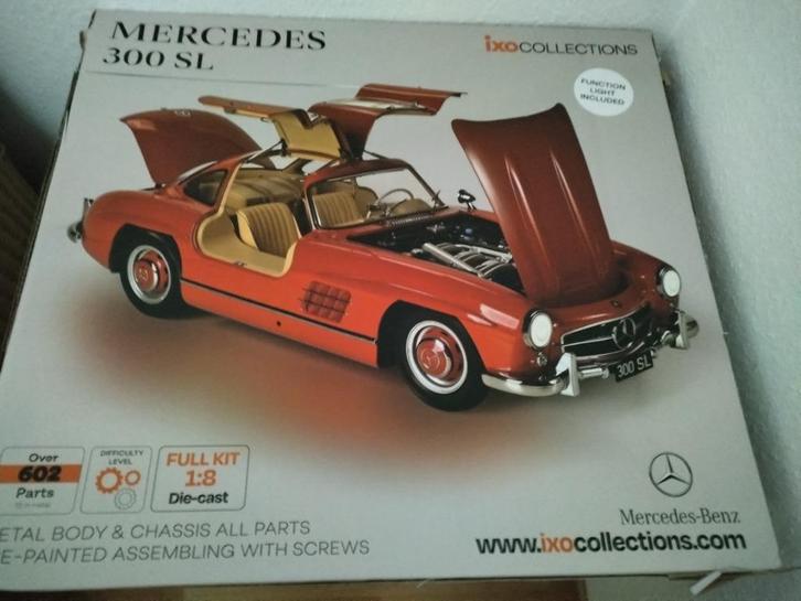 Rode Mercedes Benz 300SL 1/8 schaal, Hobby en Vrije tijd, Modelbouw | Auto's en Voertuigen, Zo goed als nieuw, Auto, Groter dan 1:32