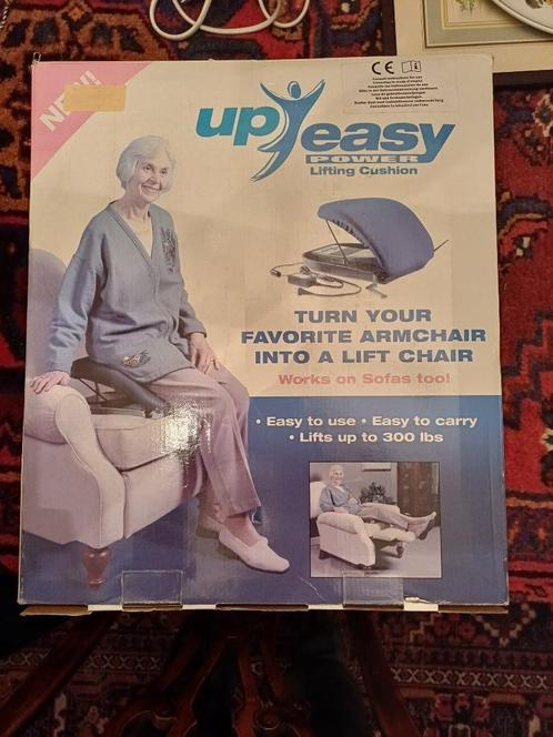 UP EASY  = electrische hulp om op te staan / te gaan zitten, Diversen, Verpleegmiddelen, Nieuw, Ophalen