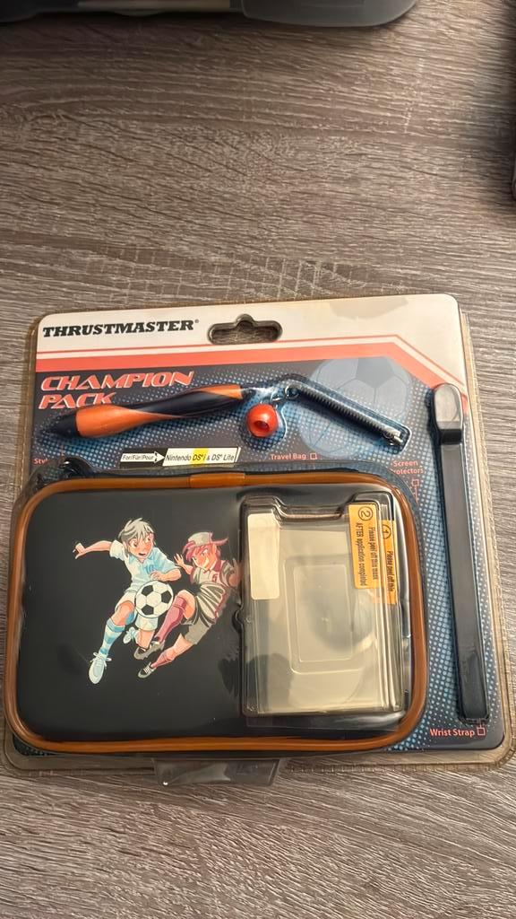 Champion Pack f/ DS Lite, 3DS, DSi, Games en Spelcomputers, Spelcomputers | Nintendo Portables | Accessoires, Nieuw, DS Lite, Hoesje, Tasje of Behuizing