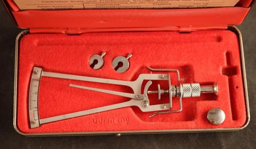 Fraaie vintage Duitse Schioetz Tonometer in cassette., Antiek en Kunst, Antiek | Gereedschap en Instrumenten, Verzenden