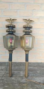 Antieke koetslampen met verlichting, Enlèvement