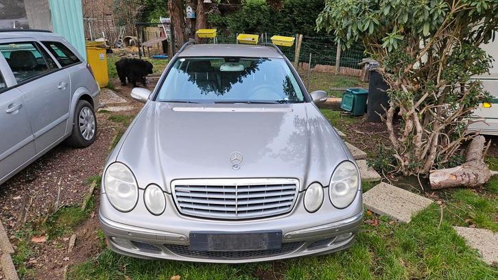 Mercedes E220 CDI Elegance full-option Export.!?, Auto's, Mercedes-Benz, Particulier, Zwart, Zwart, Leder, Ophalen