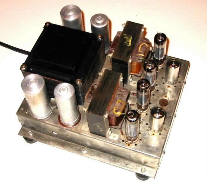 Vintage buizenversterker 1963 6 buizen 100 watt, Antiek en Kunst, Antiek | Tv's en Audio, Ophalen of Verzenden