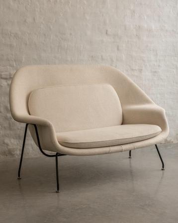 Saarinen Womb Settee 1 ste productie disponible aux enchères