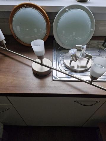 Plafondverlichting beschikbaar voor biedingen