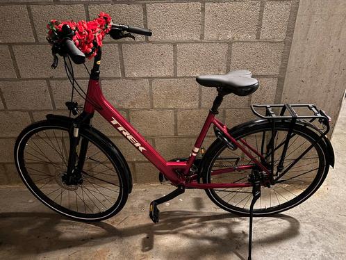 Trek Verve2 EQ Damesfiets (Rage red 2022), Fietsen en Brommers, Fietsen | Dames | Damesfietsen, Nieuw, Overige merken, Ophalen
