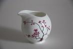 Cherry blossom tea logic ela b. design melk kannetje, Antiek en Kunst, Antiek | Porselein, Ophalen of Verzenden