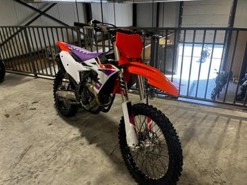 KTM SXF250 2024 beschikbaar voor biedingen