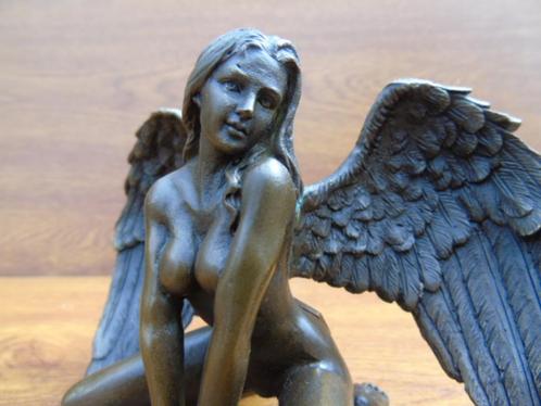 statue d une femme nue avec des ailes en bronze signé ., Antiquités & Art, Antiquités | Bronze & Cuivre, Bronze, Enlèvement ou Envoi