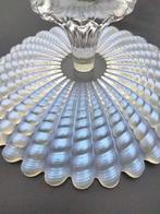Brocante schaal op voet glas iriserend schelpen, Ophalen of Verzenden
