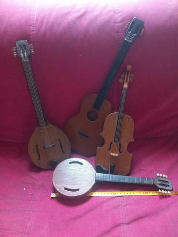 Vintage miniatures d'instruments de musique en bois, Enlèvement ou Envoi, Comme neuf, Banjo