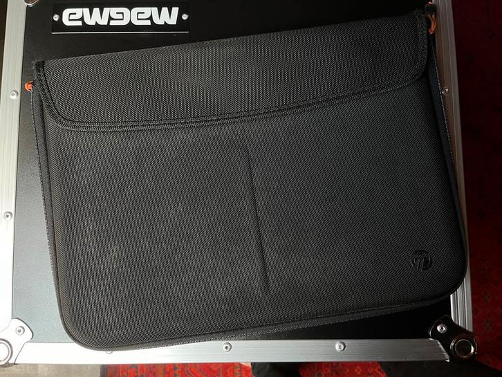 Sacoche housse laptop portable 15” et 16” antichoc EVA rigid, Computers en Software, Laptoptassen, Gebruikt