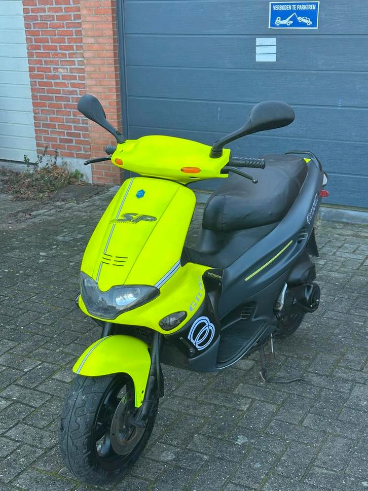 Gilera runner 50cc, Fietsen en Brommers, Scooters | Piaggio, Zo goed als nieuw, Ophalen
