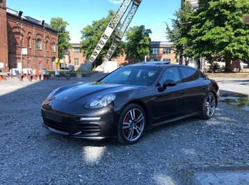 Porsche Panamera 3.0d Xenon/Luchtvering/Schuifdak/Chrono/20" beschikbaar voor biedingen