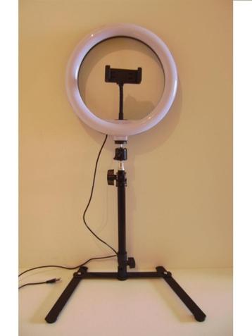 Tafel SmartPhone houder met licht - USB & aan/uit schakelaar beschikbaar voor biedingen