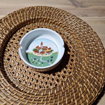 Cendrier Villeroy et Boch design naif  beschikbaar voor biedingen