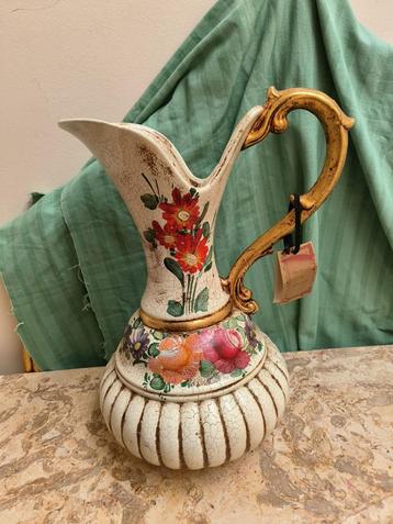 38 cm hoge Italiaanse vintage vaas beschikbaar voor biedingen