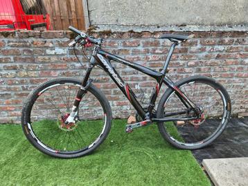 Corratec Revolution M Full Carbon / Unieke afmontage 27,5" beschikbaar voor biedingen