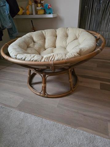 Fauteuil papasan en rotin avec coussin
Epais et moelleux, Enlèvement, Comme neuf