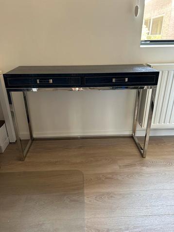 Westwing zwarte sidetable beschikbaar voor biedingen