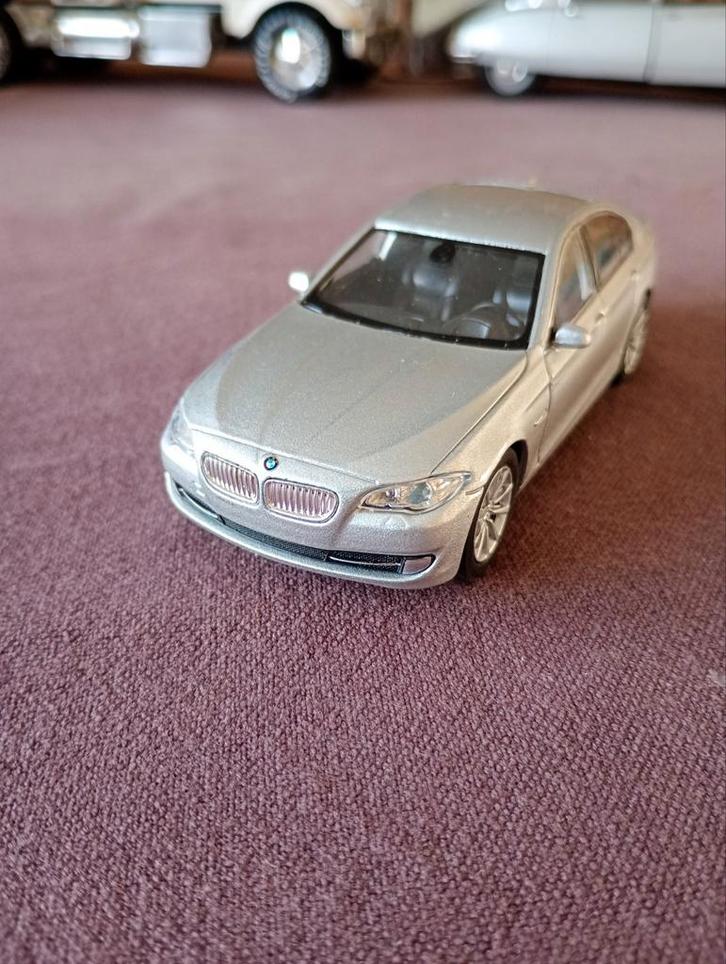 BMW 5 serie, Hobby en Vrije tijd, Modelauto's | 1:43, Zo goed als nieuw, Ophalen of Verzenden