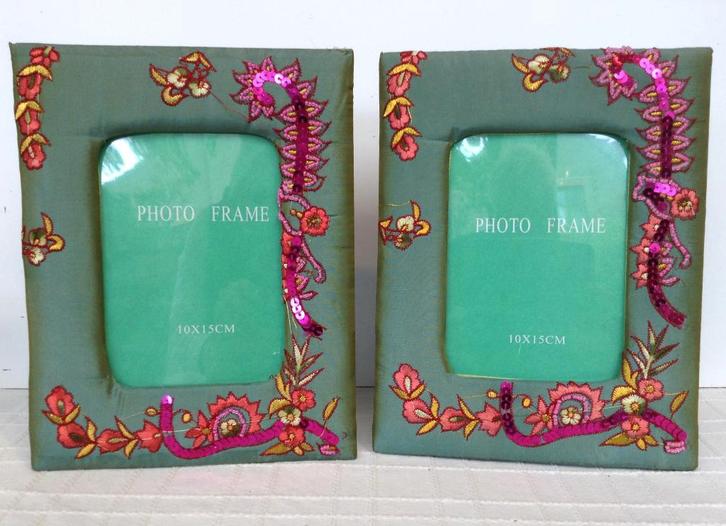 2 cadres photo vintage avec cadre en polyester brodé, TV, Hi-fi & Vidéo, Photo | Cadres photo, Neuf, Enlèvement ou Envoi