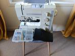 Bernina 1015, Hobby en Vrije tijd, Ophalen, Zo goed als nieuw, Naaimachine, Bernina
